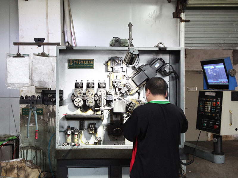 彈簧廠家.jpg 彈簧廠家.jpg